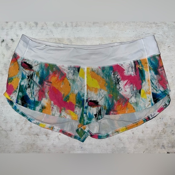 Lululemon Speed Up Low-Rise Lined Short 2.5"
White Multi / White | Size 12 - Picture 1 of 10